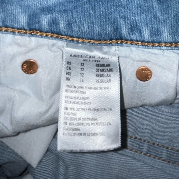 Patched Light wash American Eagle High-Rise Jeggings! - Picture 3 of 5